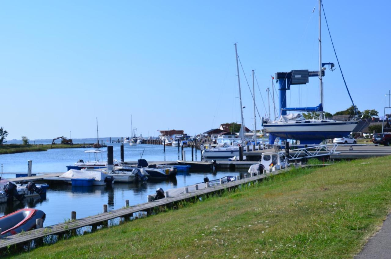Reetferienhaus - Schaprode Hafen ภายนอก รูปภาพ
