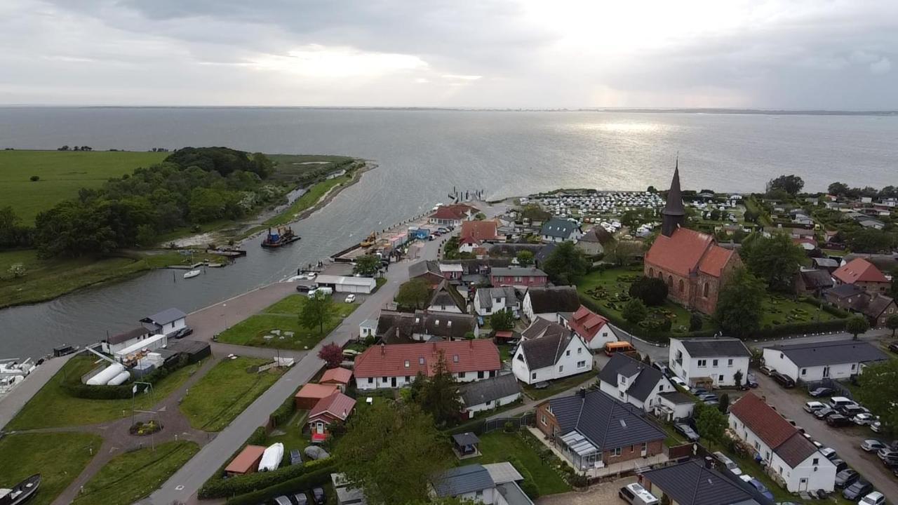 Reetferienhaus - Schaprode Hafen ภายนอก รูปภาพ